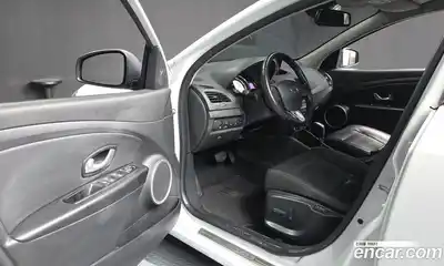 Renault SM3 2018 1.6 Автомат в Москве № 854384, миниатюра 10