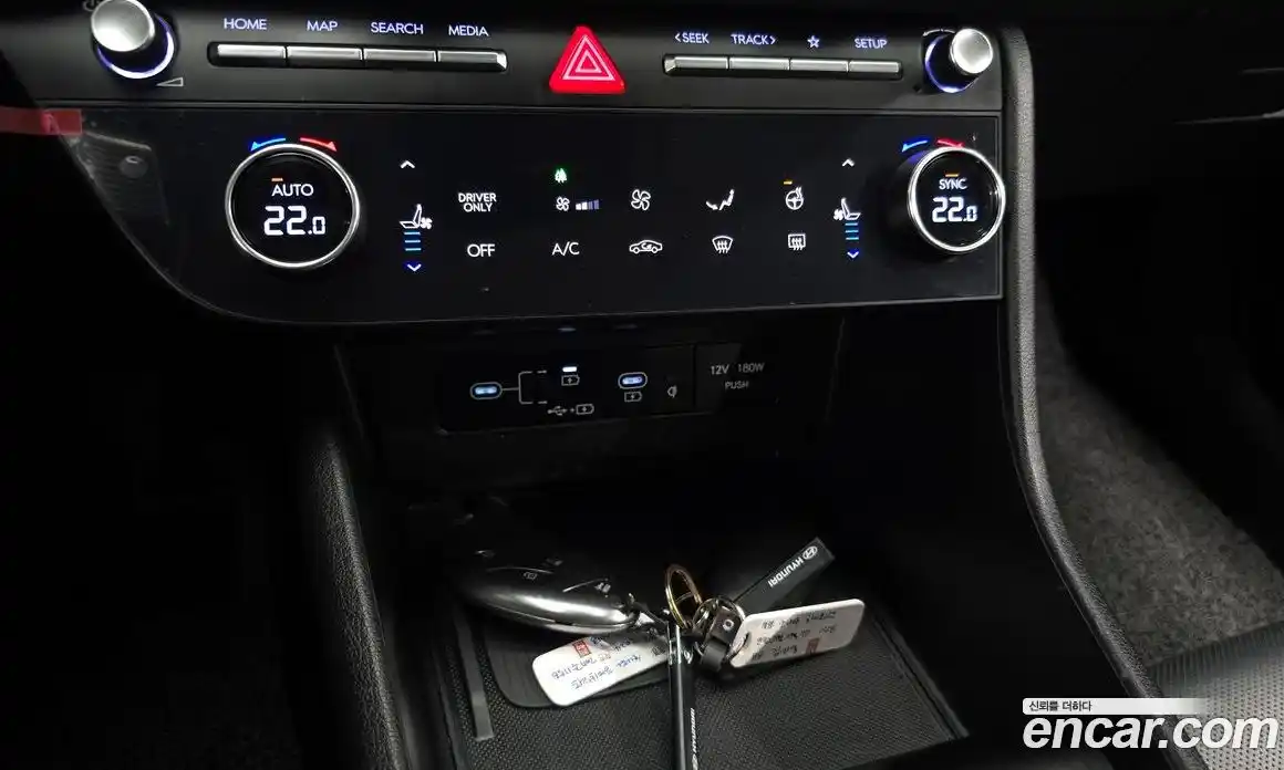 Hyundai Sonata 2023 2.0 Автомат в Москве № 854406, фото 16