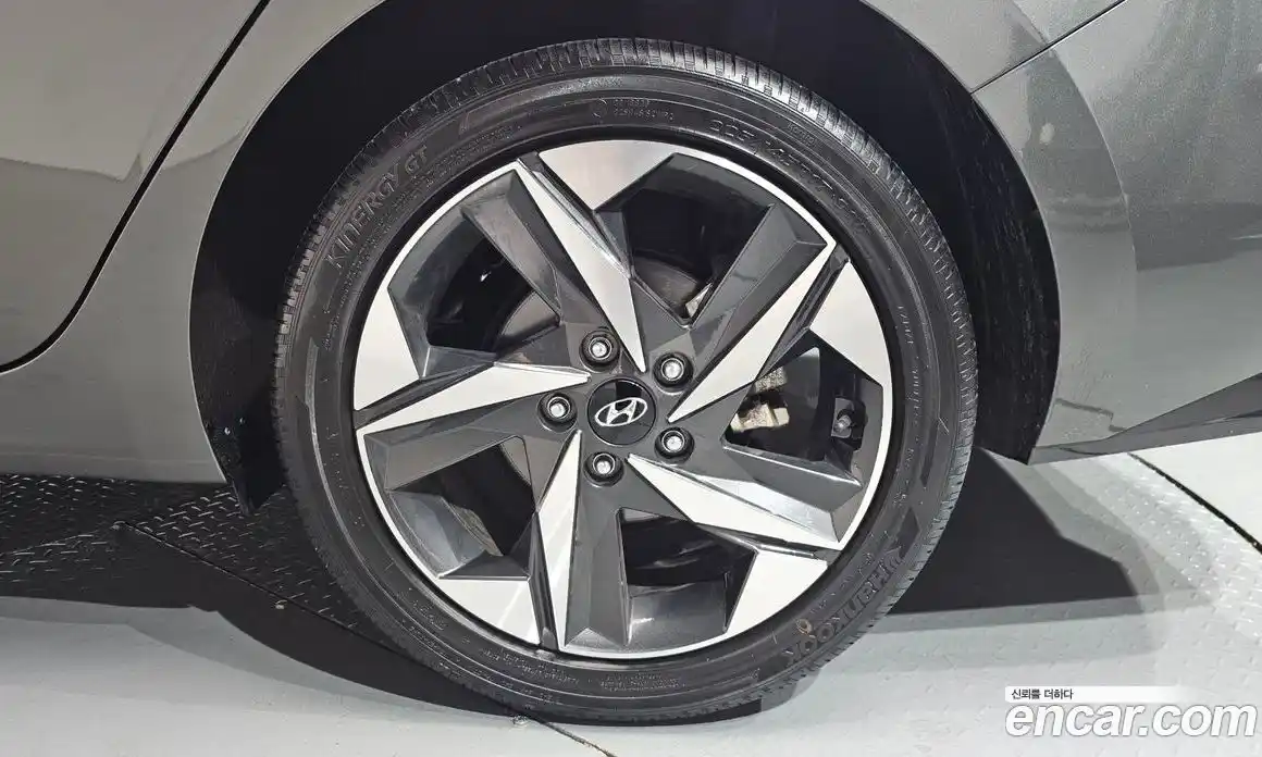 Hyundai Avante 2023 1.6 Автомат в Москве № 854488, фото 4