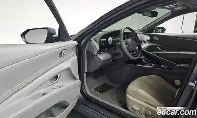 Hyundai Avante 2023 1.6 Автомат в Москве № 854488, миниатюра 10