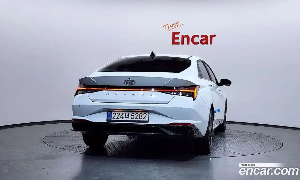 Hyundai Avante 2021 1.6 Автомат в Москве № 854523, фото 4