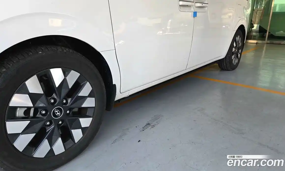 Hyundai Staria 2023 2.2 Автомат в Москве № 854574, фото 5