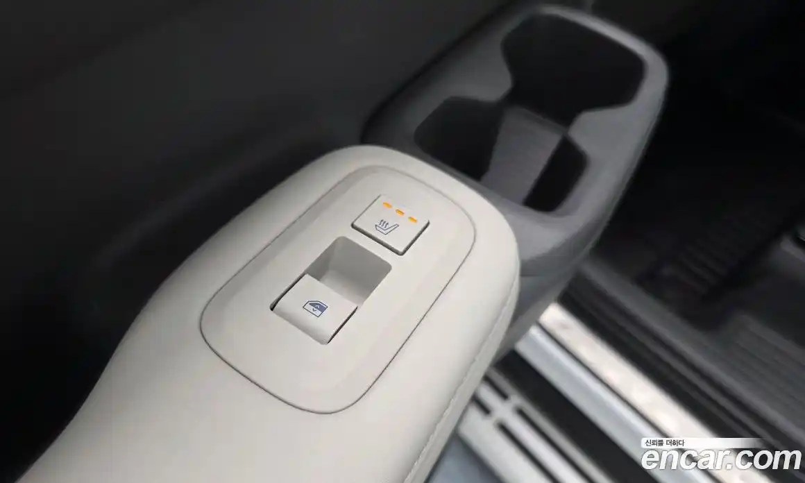 Hyundai Santa Fe 2024 1.6 Автомат в Москве № 854688, фото 17