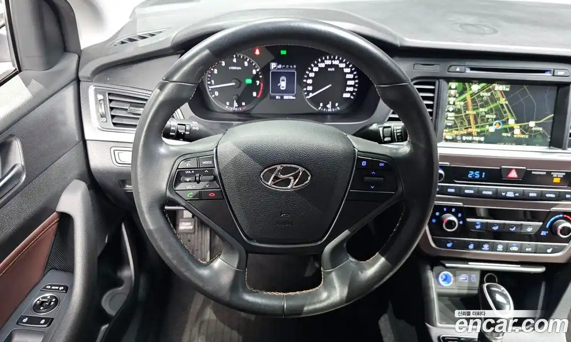 Hyundai Sonata 2016 2.0 гидро в Москве № 854703, фото 13