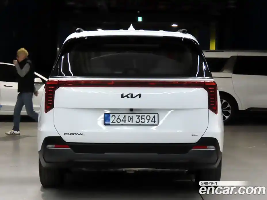 Kia Canival 2025 1.6 Автомат в Москве № 854759, фото 3