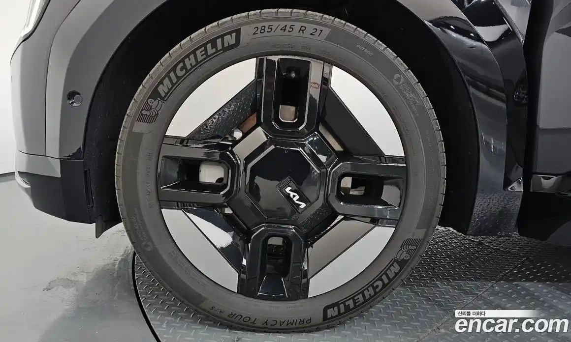 Kia EV9 2023 0.2 Автомат в Москве № 855017, фото 5