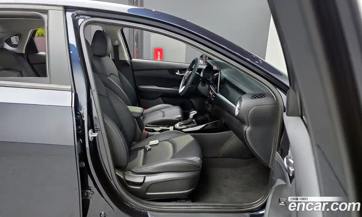 Kia K3 2024 1.6 Автомат в Москве № 855139, фото 11