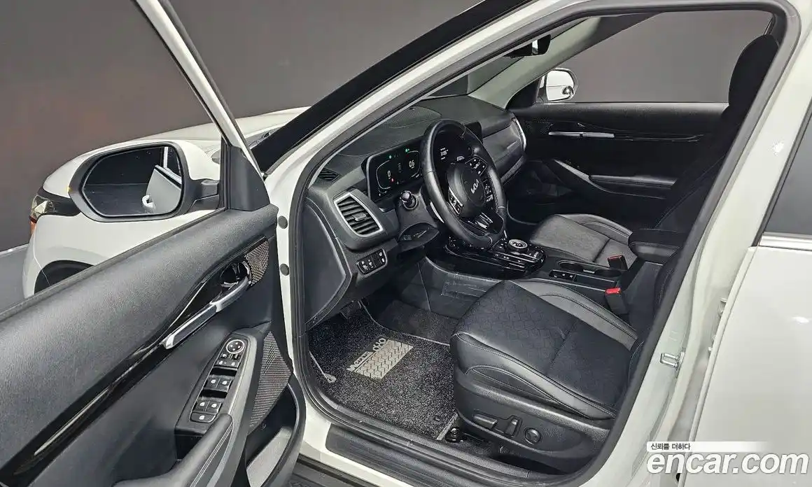 Kia Seltos 2022 1.6 Автомат в Москве № 855168, фото 10