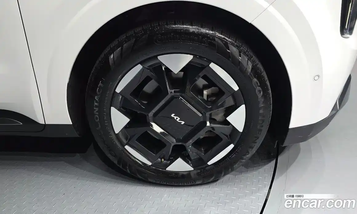 Kia Canival 2023 3.5 Автомат в Москве № 855198, фото 5