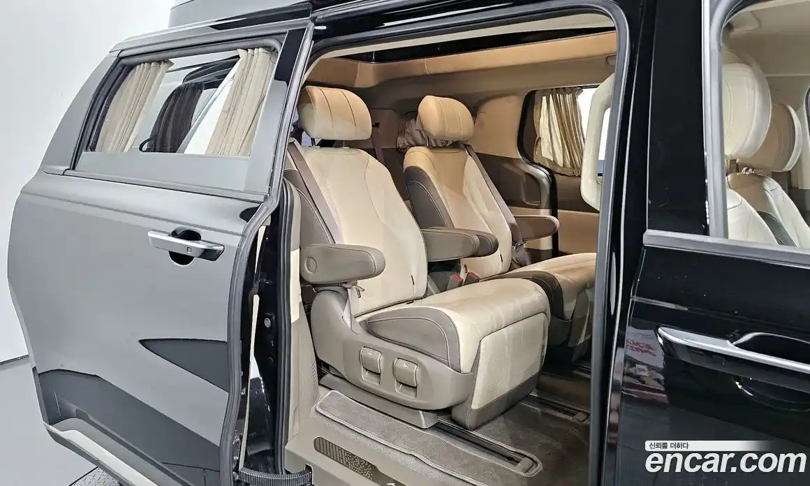 Kia Canival 2023 3.5 Автомат в Москве № 855219, фото 12