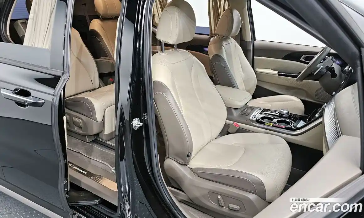 Kia Canival 2023 3.5 Автомат в Москве № 855219, фото 10