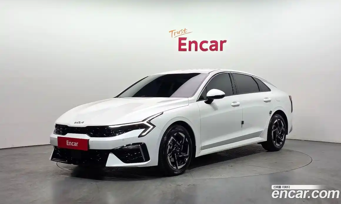 Kia K5 2024 2.0 Автомат в Москве № 855589, фото 1