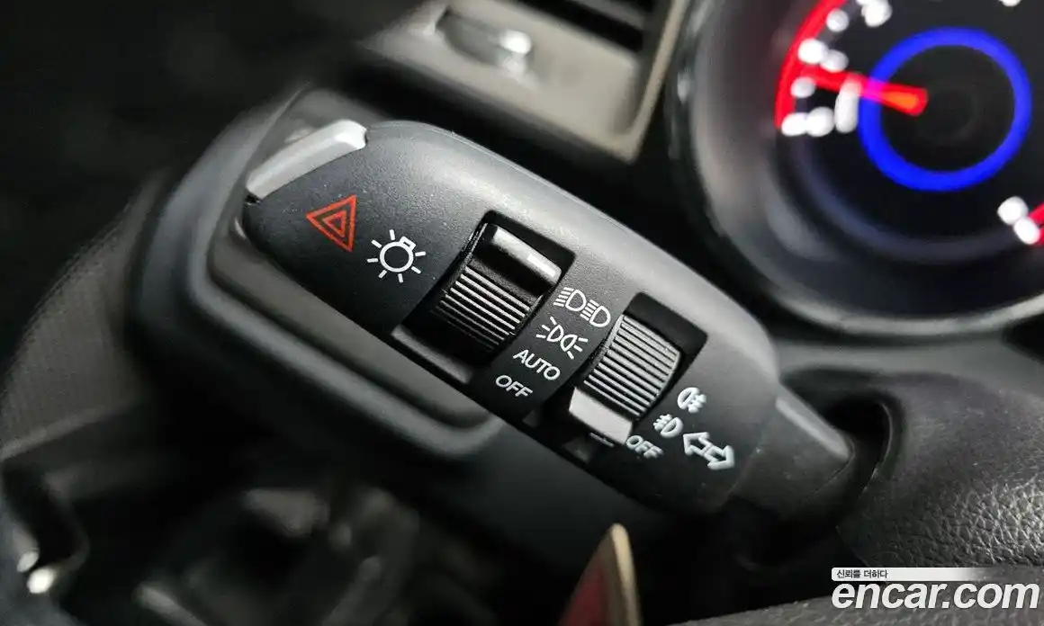 SsangYong TIBOLI 2015 1.6 Автомат в Москве № 856503, фото 16