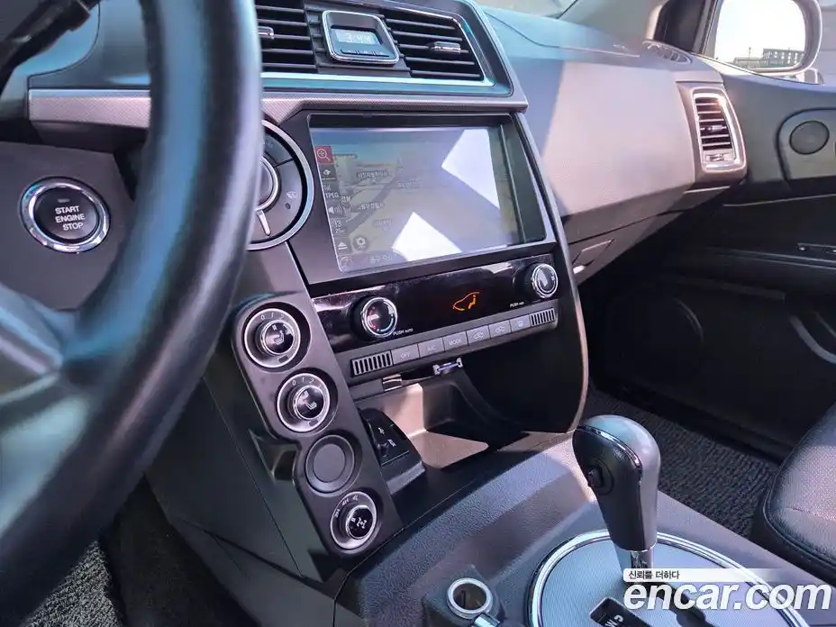 SsangYong Korando 2016 2.2 Автомат в Москве № 857015, фото 7