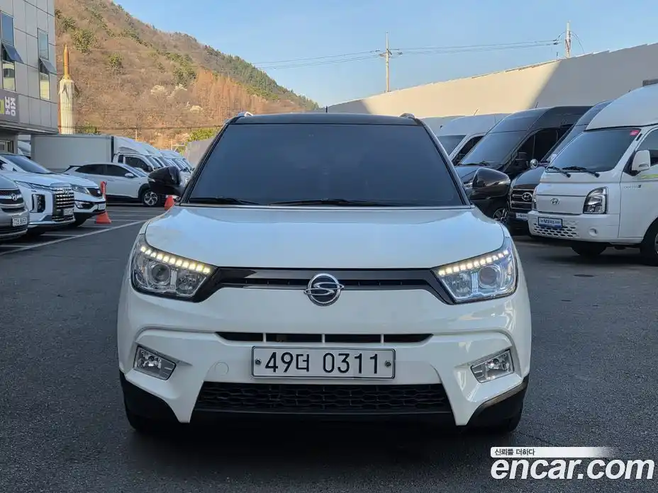 SsangYong TIBOLI 2016 1.6 Автомат в Москве № 857018, фото 2