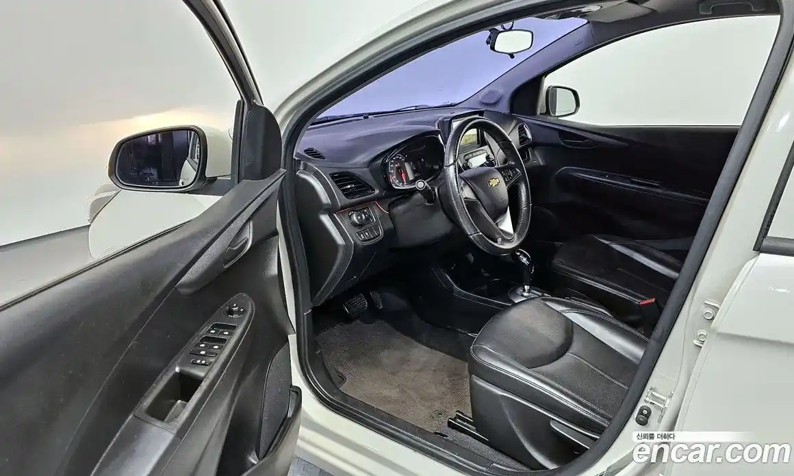 Chevrolet Spark 2016 1.0 Автомат в Москве № 857658, фото 11