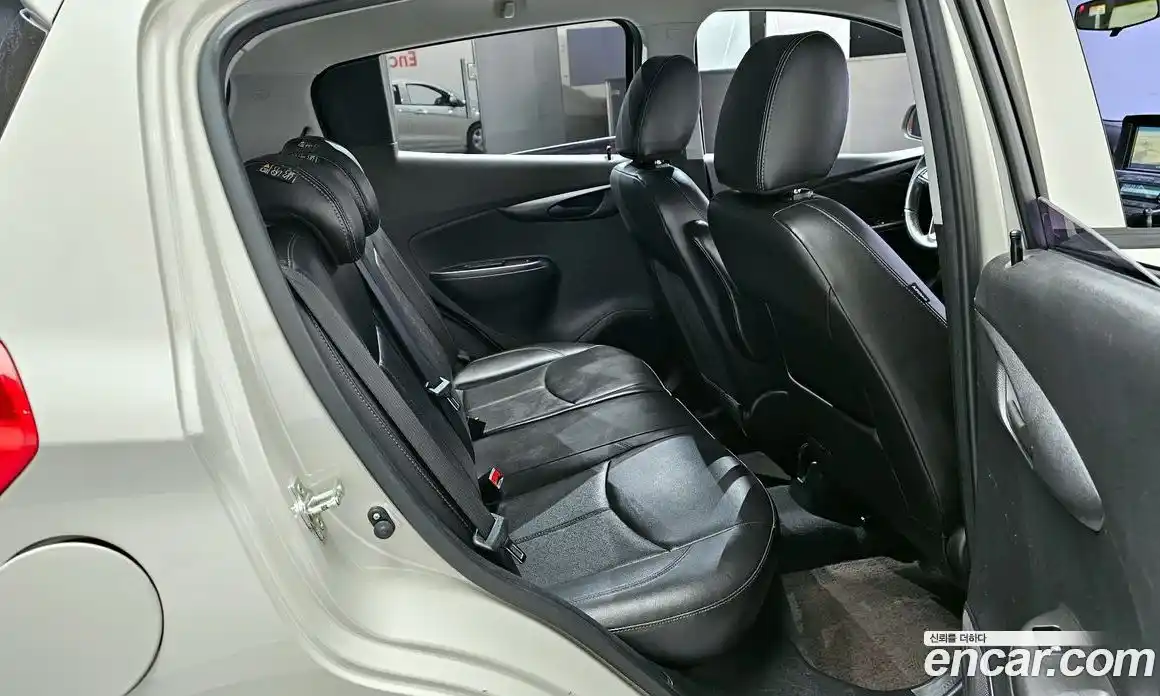 Chevrolet Spark 2016 1.0 Автомат в Москве № 857658, фото 12