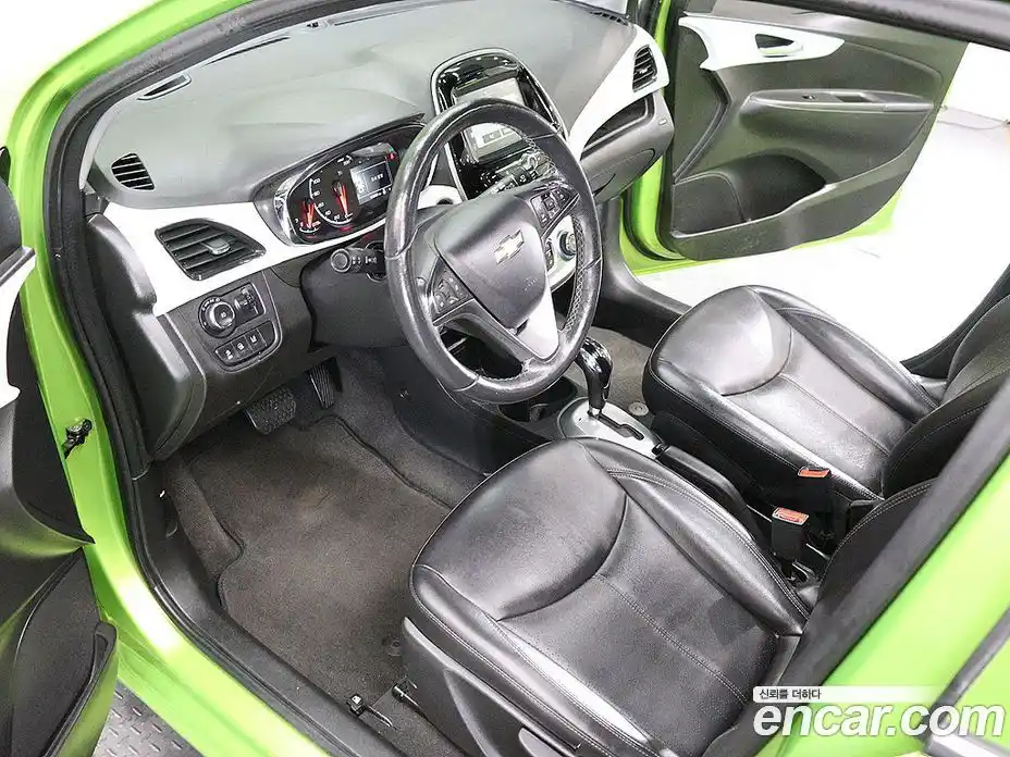 Chevrolet Spark 2015 1.0 Автомат в Москве № 857977, фото 14