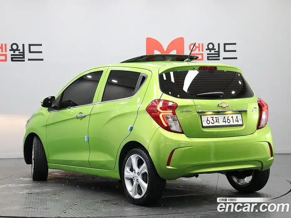 Chevrolet Spark 2015 1.0 Автомат в Москве № 857977, фото 4