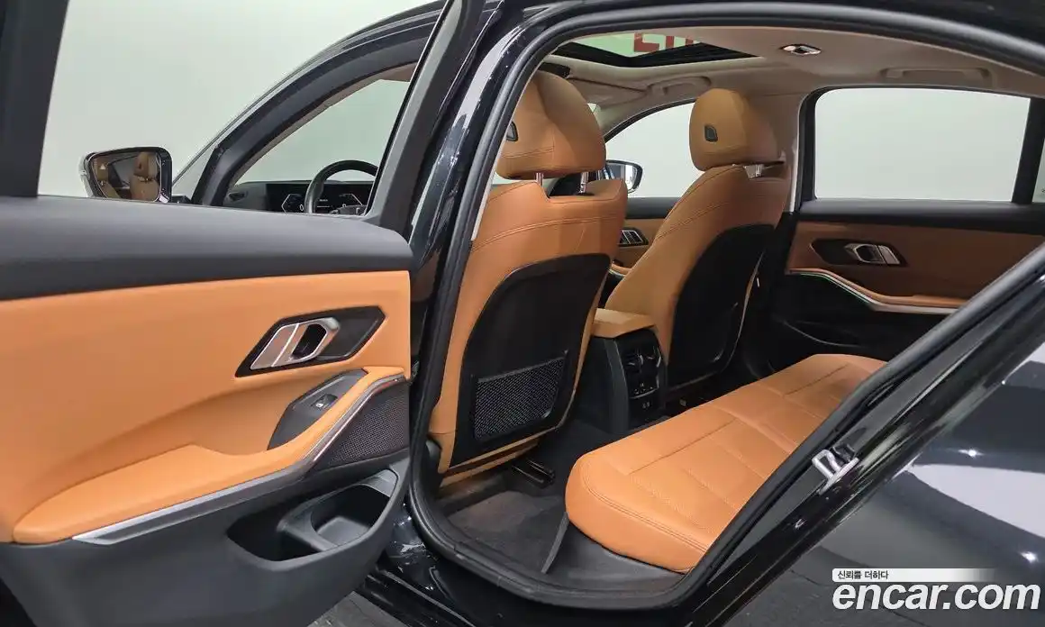 BMW 3-Series 2023 2.0 Автомат в Москве № 858515, фото 18