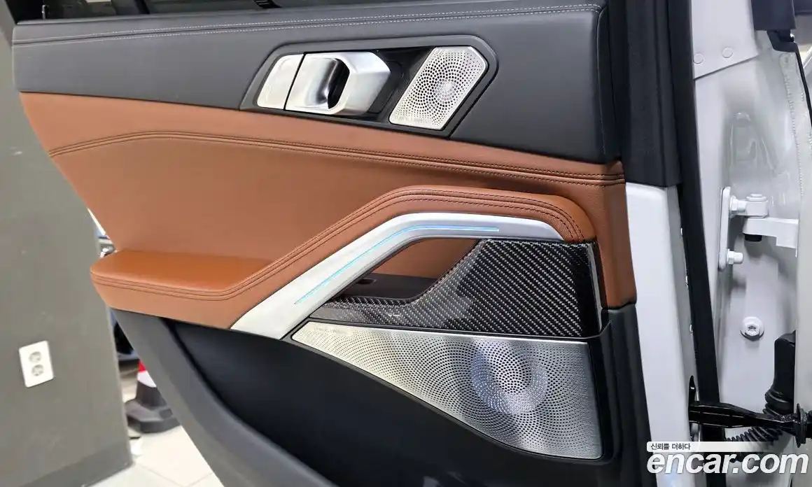 BMW X6 2024 4.4 Автомат в Москве № 885766, фото 16