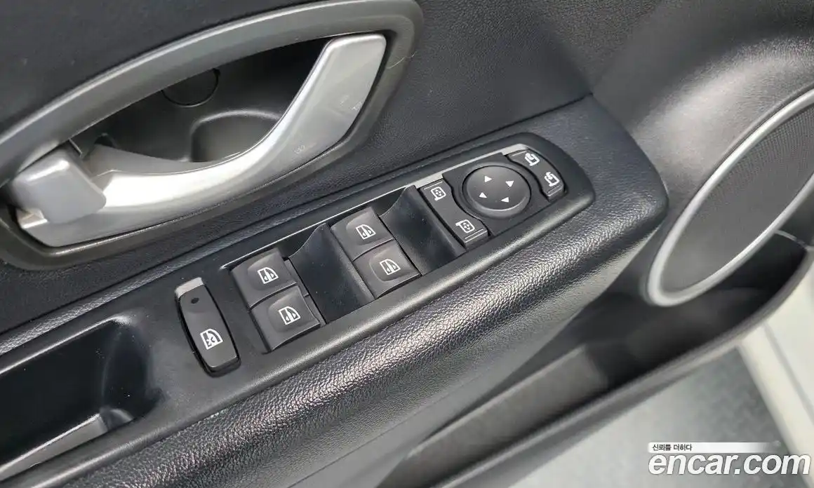 Renault SM3 2016 1.6 гидро в Москве № 885807, фото 16