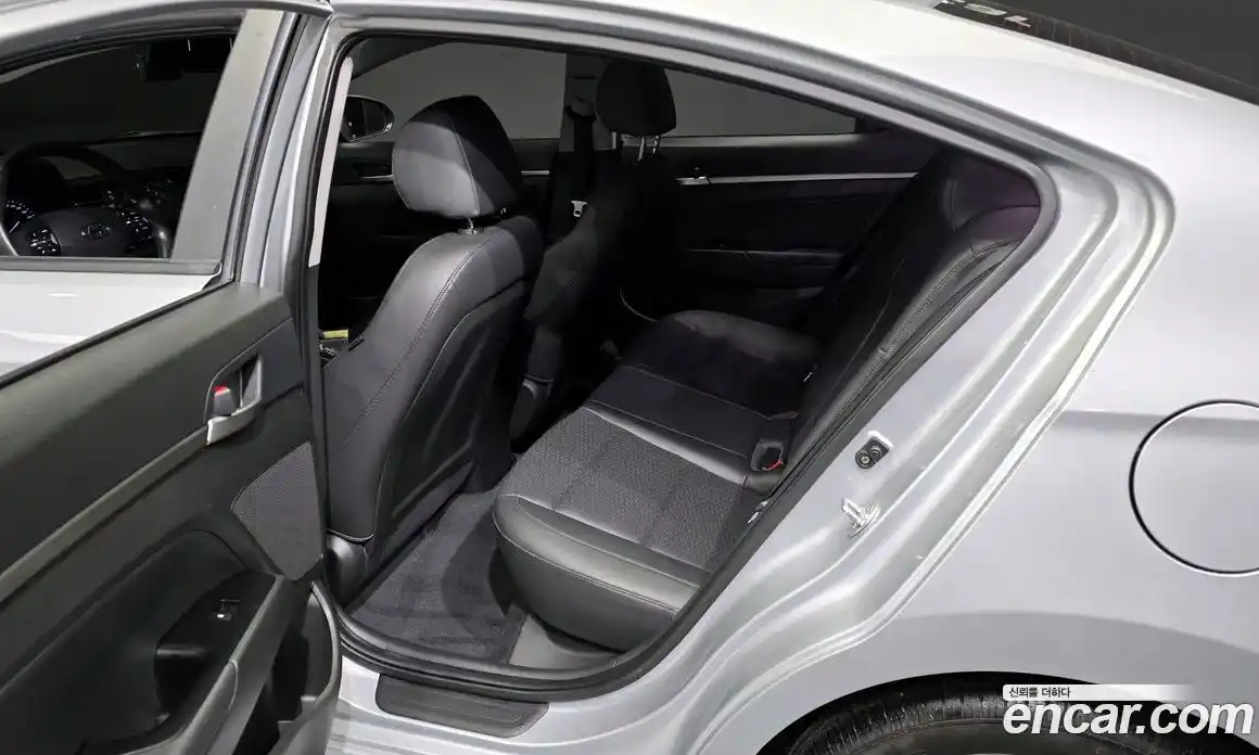 Hyundai Avante 2019 1.6 гидро в Москве № 886202, фото 11