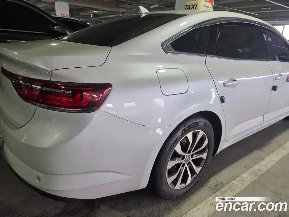 Renault SM6 2023 2.0 Автомат в Москве № 886425, фото 5