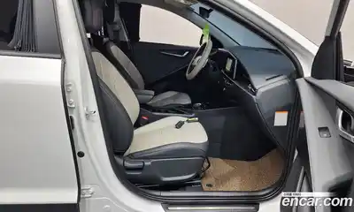 Kia Niro 2025 1.6 Автомат в Москве № 887299, миниатюра 11