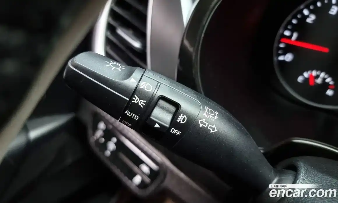 Kia Seltos 2021 1.6 Автомат в Москве № 888252, фото 17