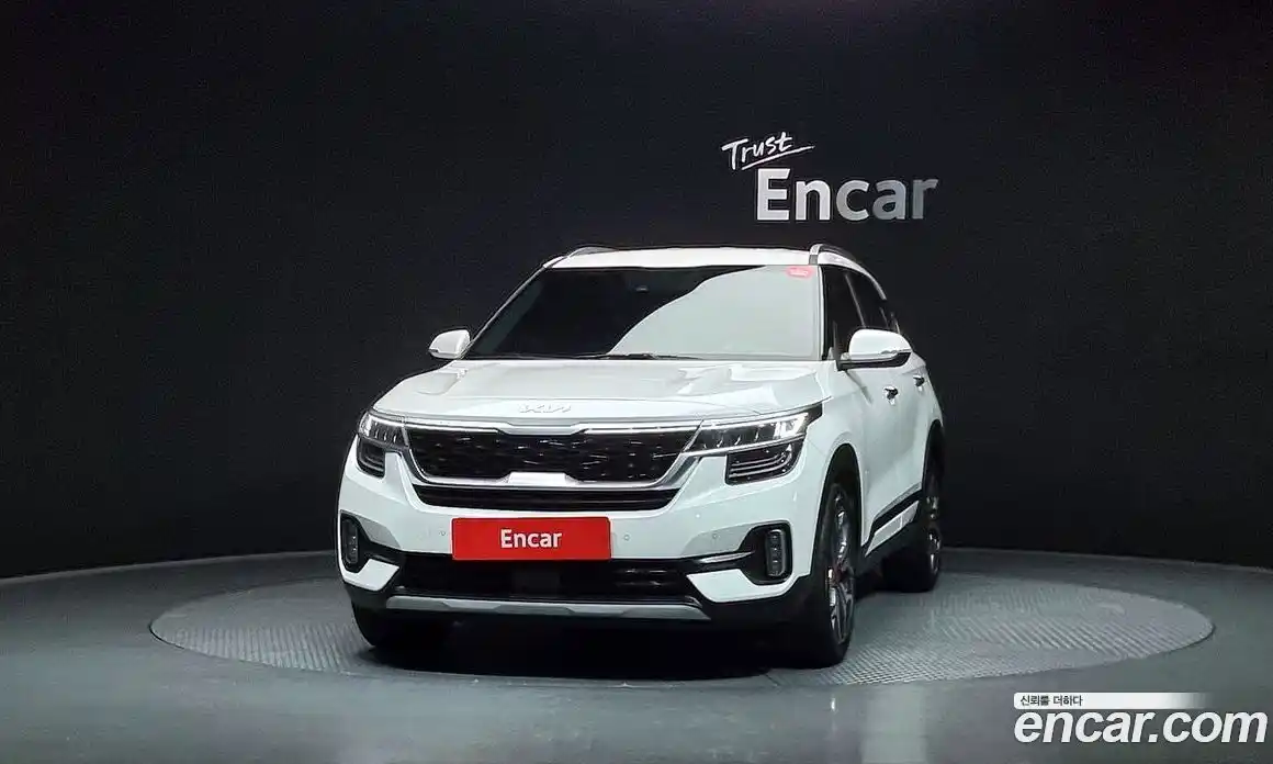 Kia Seltos 2021 1.6 Автомат в Москве № 888252, фото 3