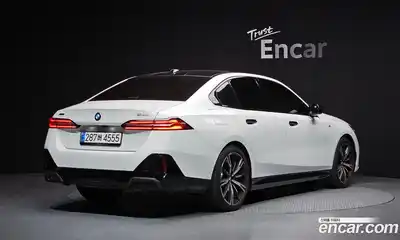 BMW 5-Series 2025 2.0 Автомат в Москве № 889476, миниатюра 2