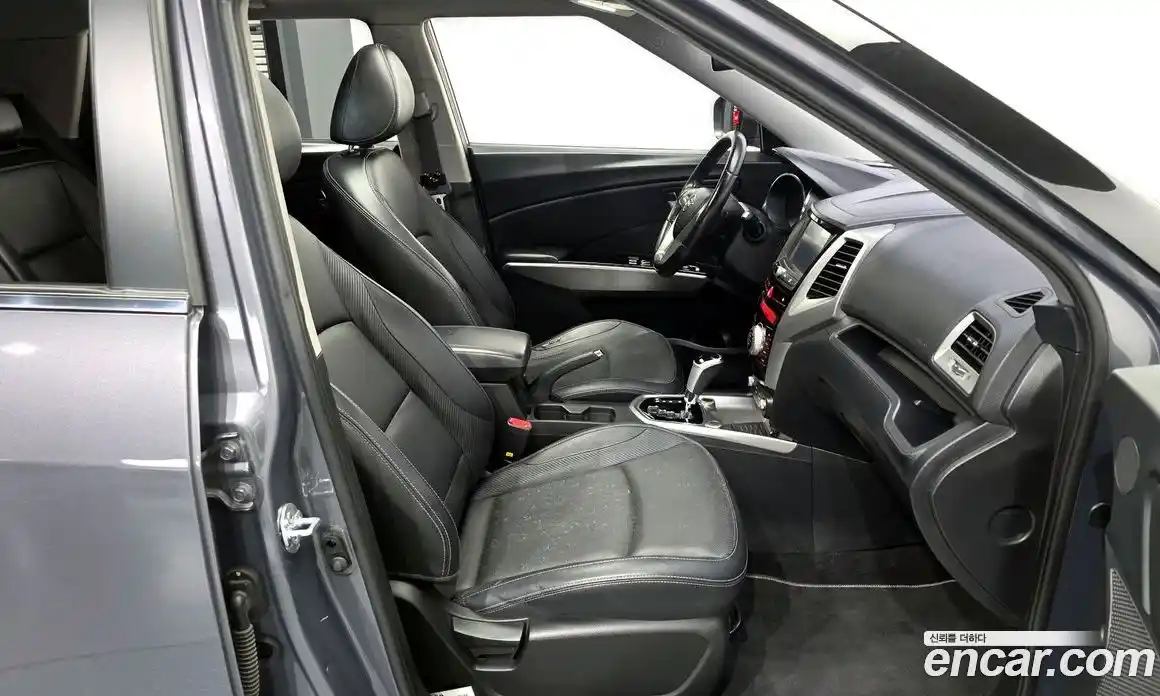 SsangYong TIBOLI 2015 1.6 Автомат в Москве № 889930, фото 11