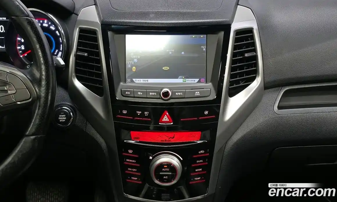 SsangYong TIBOLI 2015 1.6 Автомат в Москве № 889930, фото 14