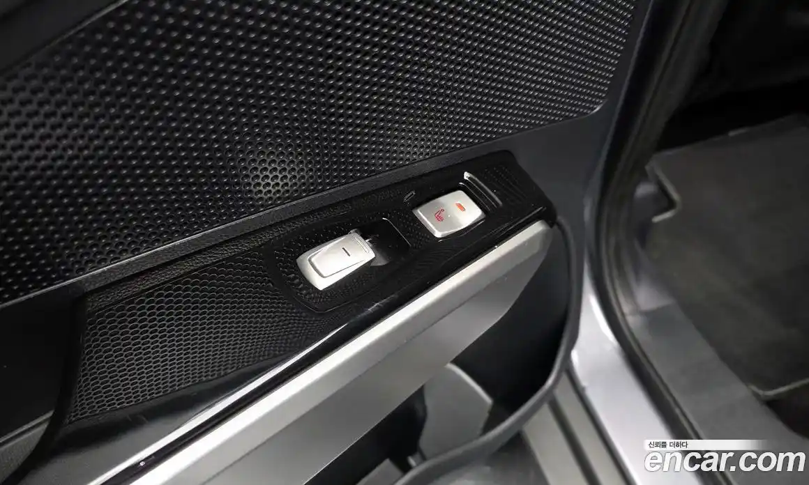 SsangYong TIBOLI 2015 1.6 Автомат в Москве № 889930, фото 18