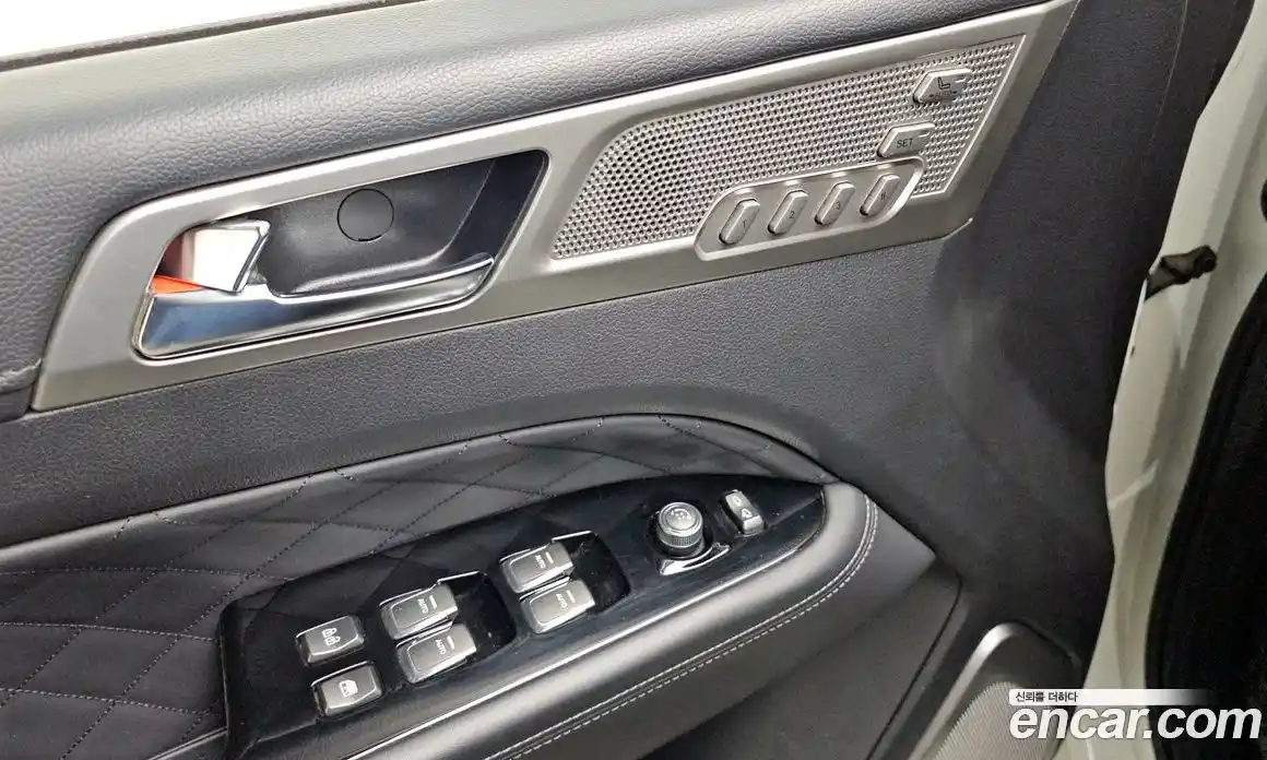 SsangYong Rexton 2018 2.2 Автомат в Москве № 890216, фото 13