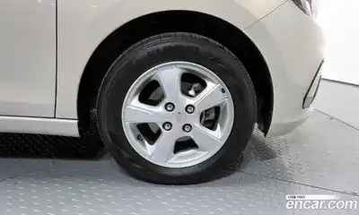 Chevrolet Spark 2016 1.0 Автомат в Москве № 890679, миниатюра 5