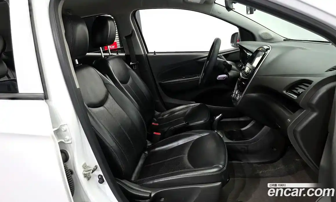 Chevrolet Spark 2016 1.0 Автомат в Москве № 891147, фото 11