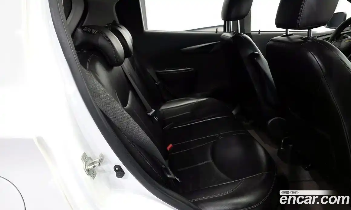 Chevrolet Spark 2016 1.0 Автомат в Москве № 891147, фото 12