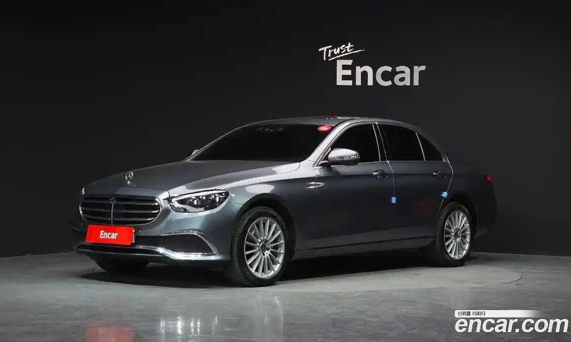 Mercedes-Benz E-Class 2023 1.9 Автомат в Москве № 893424, фото 1