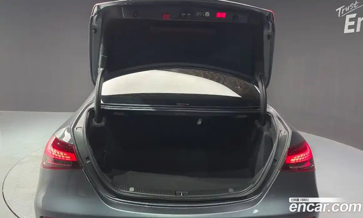 Mercedes-Benz E-Class 2023 1.9 Автомат в Москве № 893424, фото 20