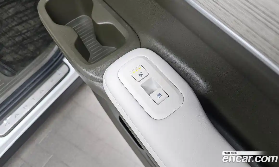 Hyundai Santa Fe 2024 2.5 Автомат в Москве № 854057, фото 19