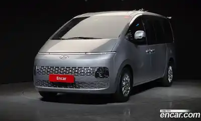 Hyundai Staria, 2023