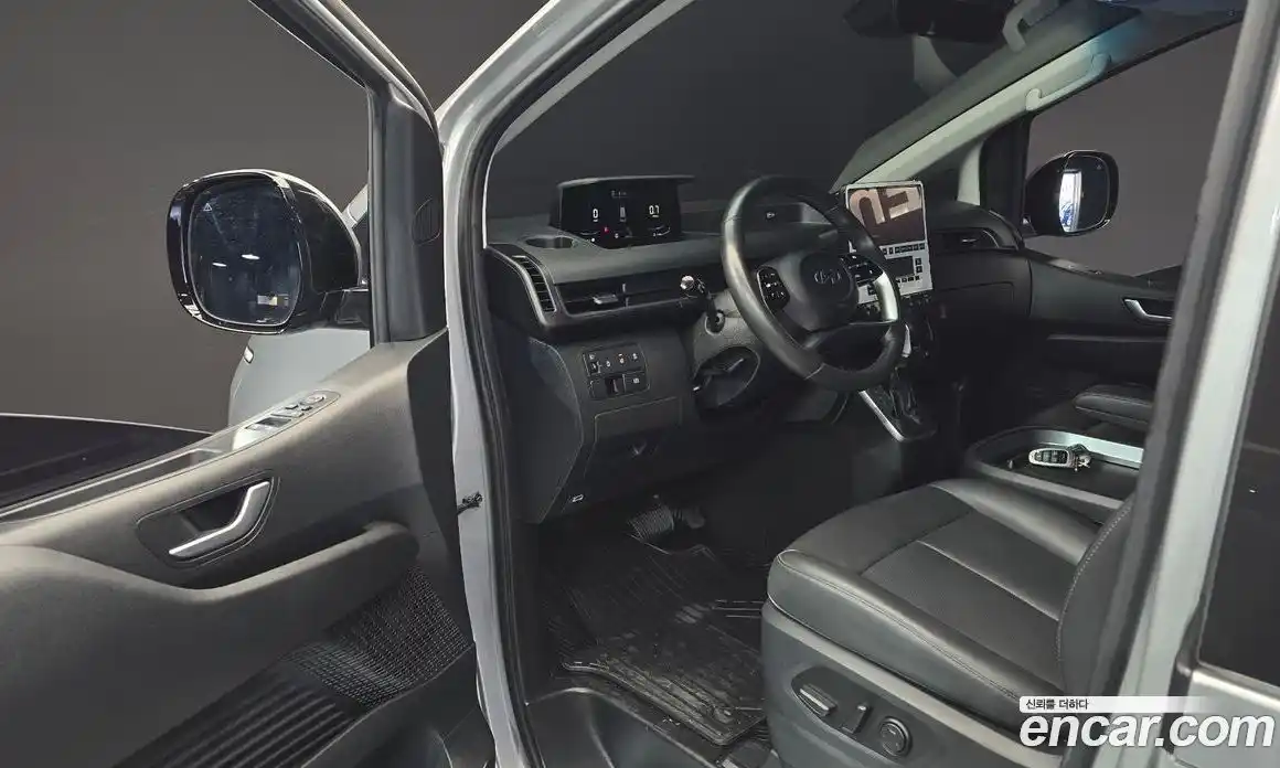 Hyundai Staria 2023 2.2 Автомат в Москве № 854273, фото 10