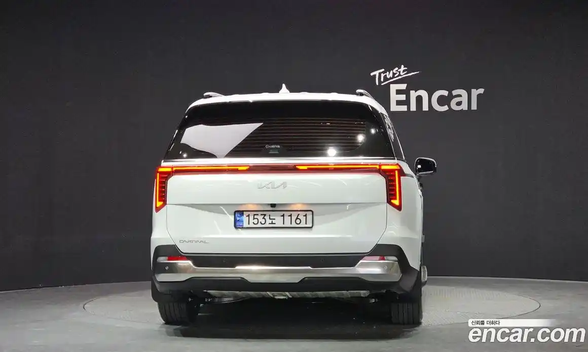 Kia Canival 2024 2.2 Автомат в Москве № 854998, фото 4