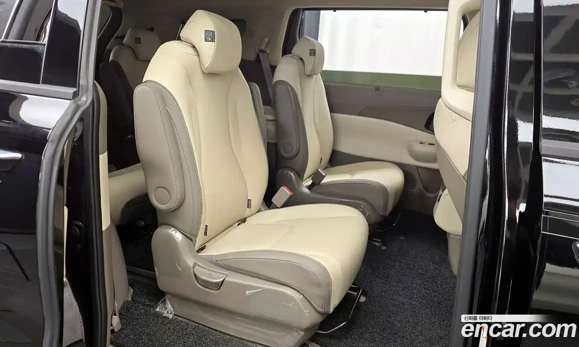 Kia Canival 2024 3.5 Автомат в Москве № 855408, фото 12