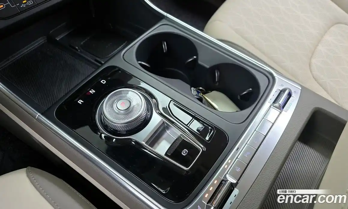 Kia Canival 2024 3.5 Автомат в Москве № 855408, фото 9