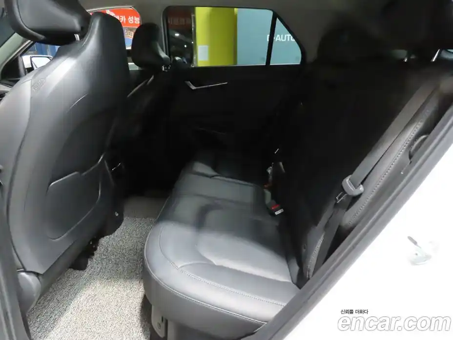 Kia Niro 2022 1.6 Автомат в Москве № 855783, фото 13