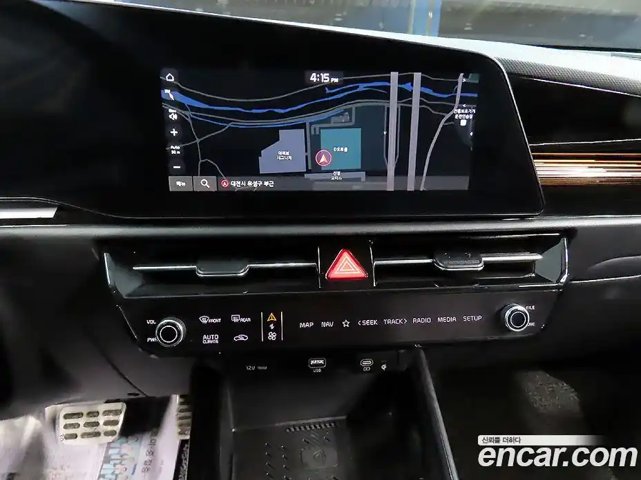 Kia Niro 2022 1.6 Автомат в Москве № 855783, фото 18