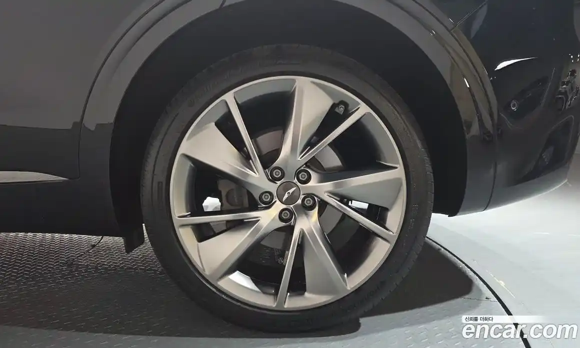 Genesis GV70 2021 2.5 Автомат в Москве № 856038, фото 4